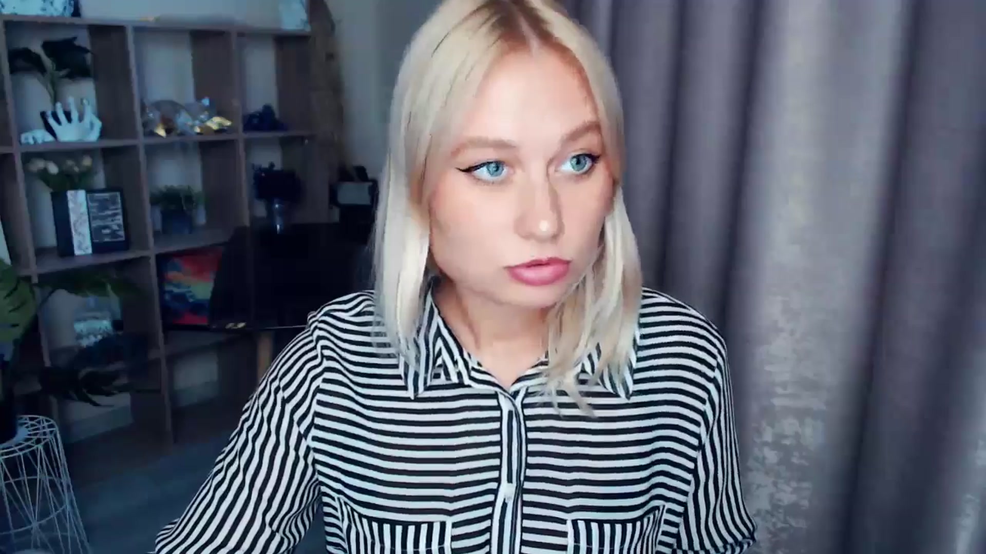 Gallery image thumbnail from Kukla_kolduna's myfreecams stream on, 10/25/2025, 14:55 image 17 of 20
