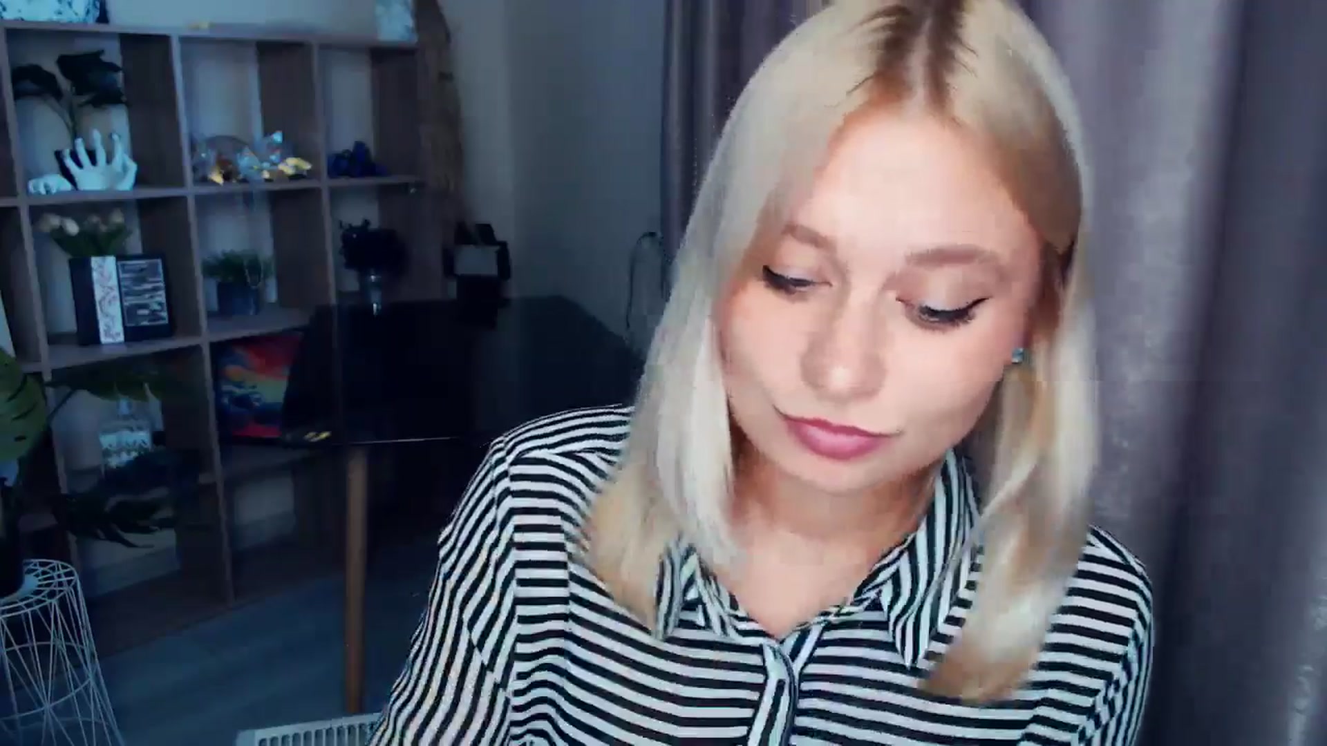 Gallery image thumbnail from Kukla_kolduna's myfreecams stream on, 10/25/2025, 14:55 image 10 of 20