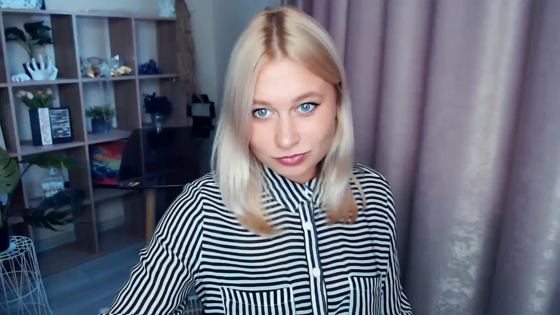 Gallery image thumbnail from Kukla_kolduna's myfreecams stream on, 10/25/2025, 14:55 image 5 of 20