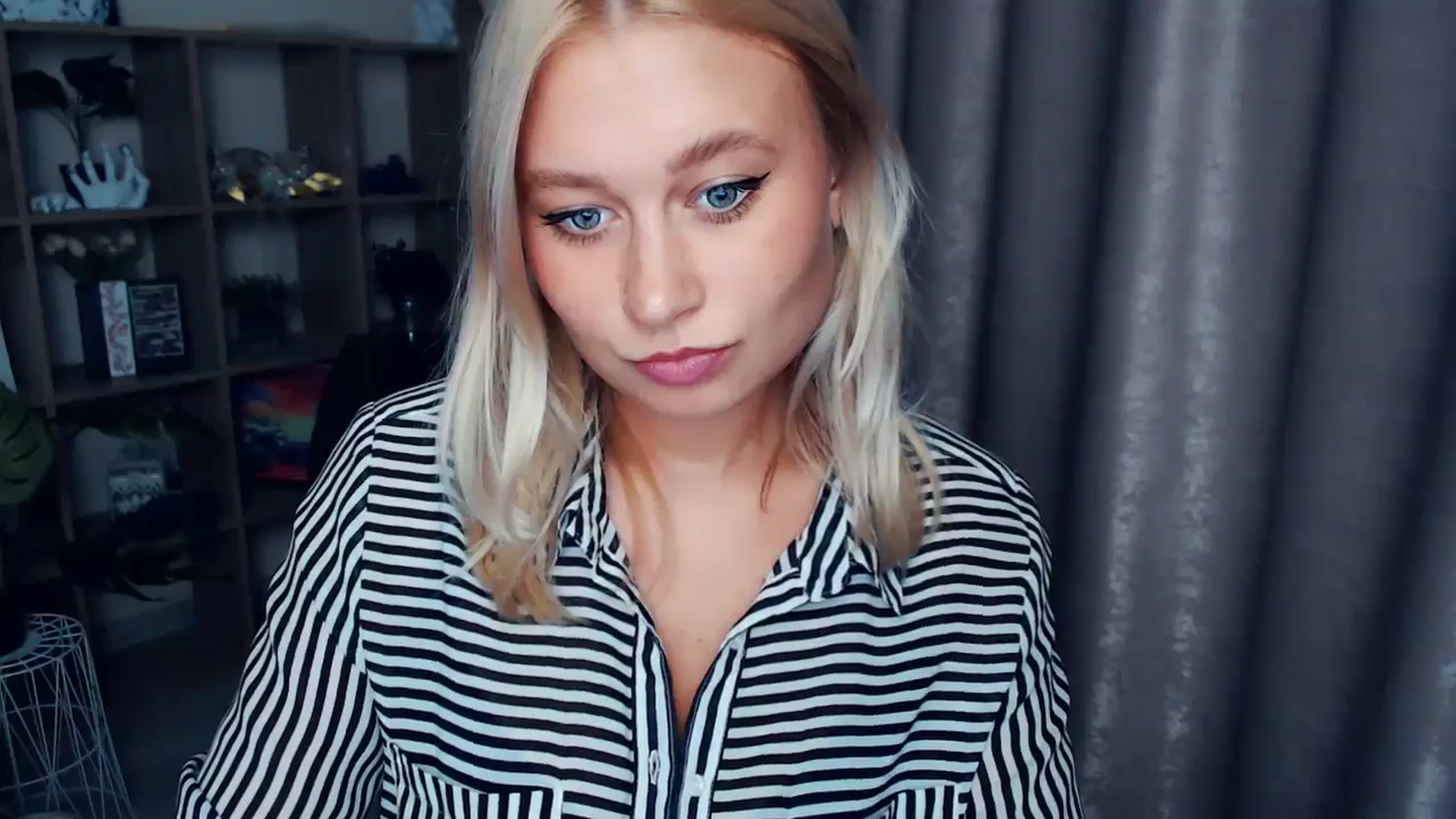 Gallery image thumbnail from Kukla_kolduna's myfreecams stream on, 10/25/2025, 16:45 image 3 of 20