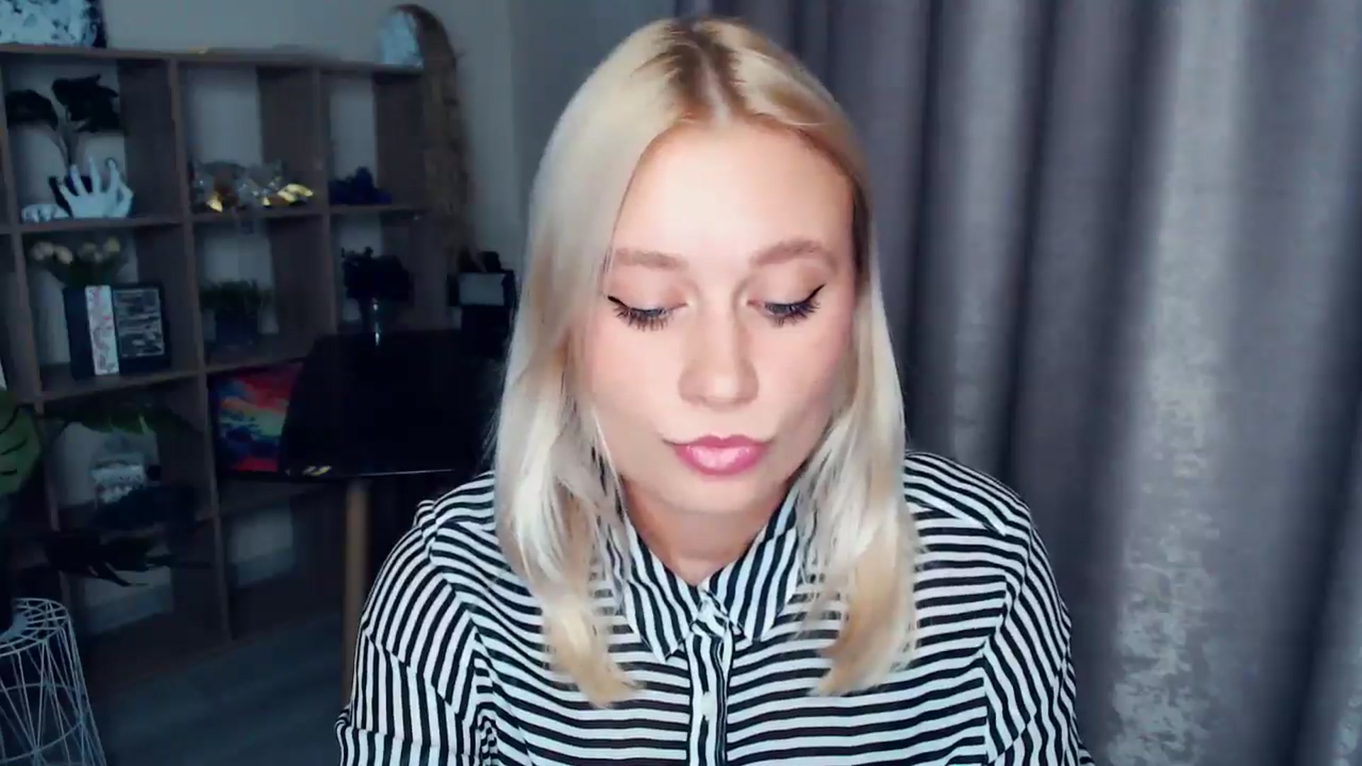 Gallery image thumbnail from Kukla_kolduna's myfreecams stream on, 10/25/2025, 18:16 image 7 of 20