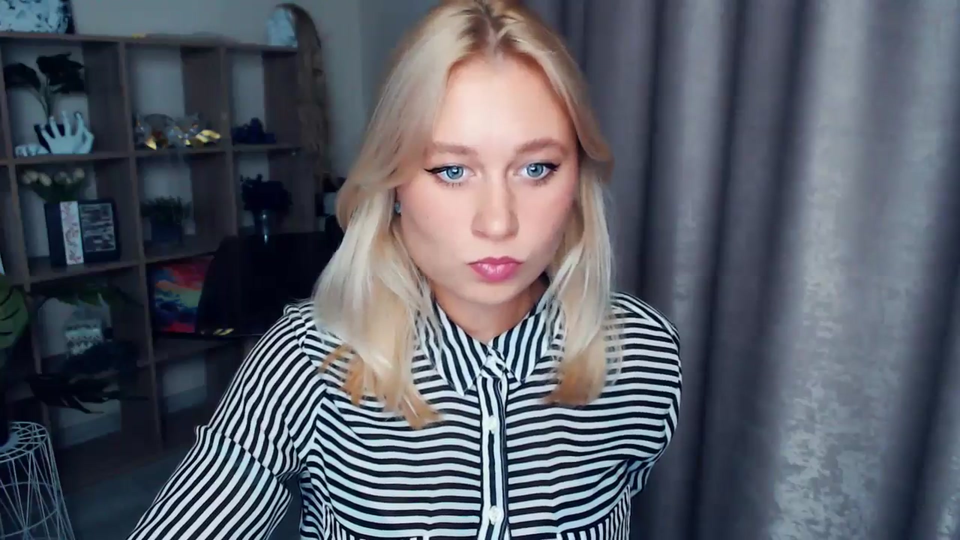 Gallery image thumbnail from Kukla_kolduna's myfreecams stream on, 10/25/2025, 18:16 image 12 of 20