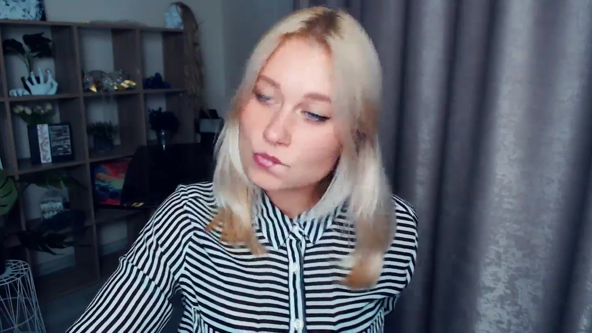 Gallery image thumbnail from Kukla_kolduna's myfreecams stream on, 10/25/2025, 18:16 image 14 of 20