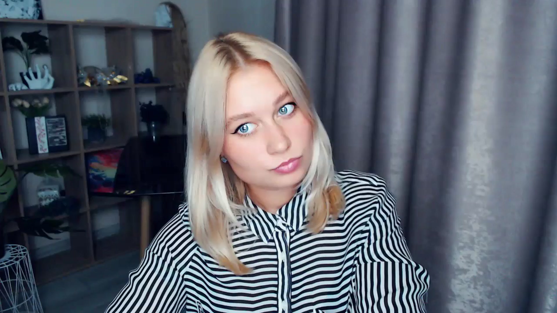 Gallery image thumbnail from Kukla_kolduna's myfreecams stream on, 10/25/2025, 18:16 image 20 of 20