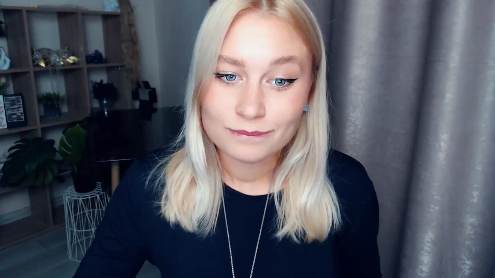 Gallery image thumbnail from Kukla_kolduna's myfreecams stream on, 10/26/2025, 16:36 image 4 of 20