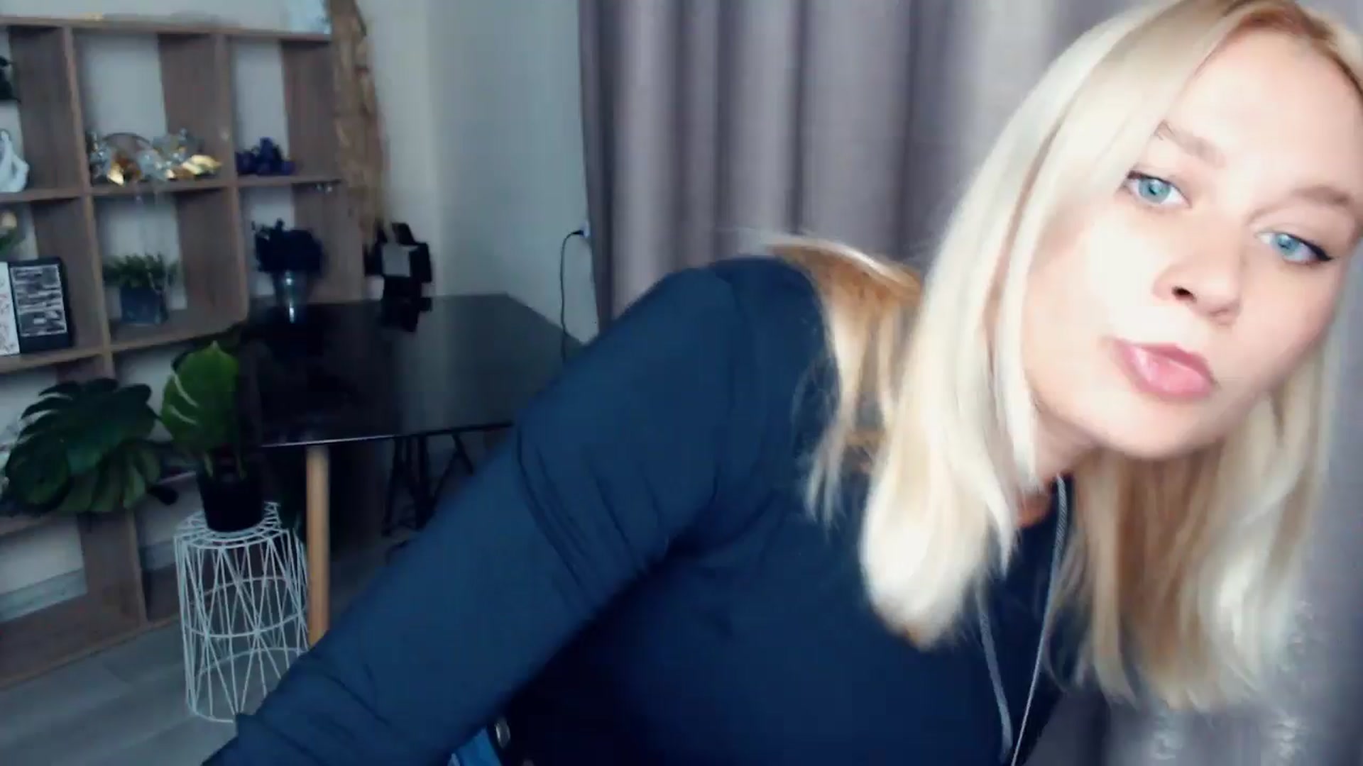 Gallery image thumbnail from Kukla_kolduna's myfreecams stream on, 10/26/2025, 16:36 image 1 of 20