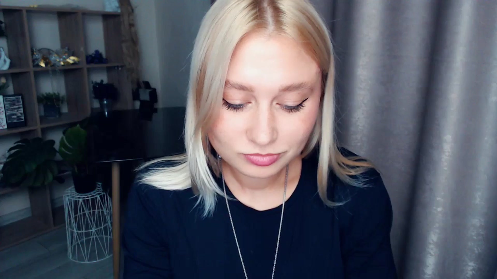 Gallery image thumbnail from Kukla_kolduna's myfreecams stream on, 10/26/2025, 16:36 image 9 of 20