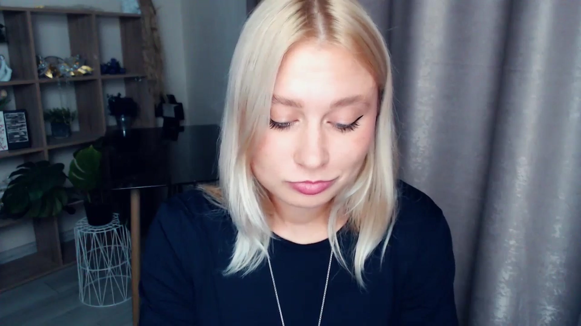 Gallery image thumbnail from Kukla_kolduna's myfreecams stream on, 10/26/2025, 16:36 image 12 of 20