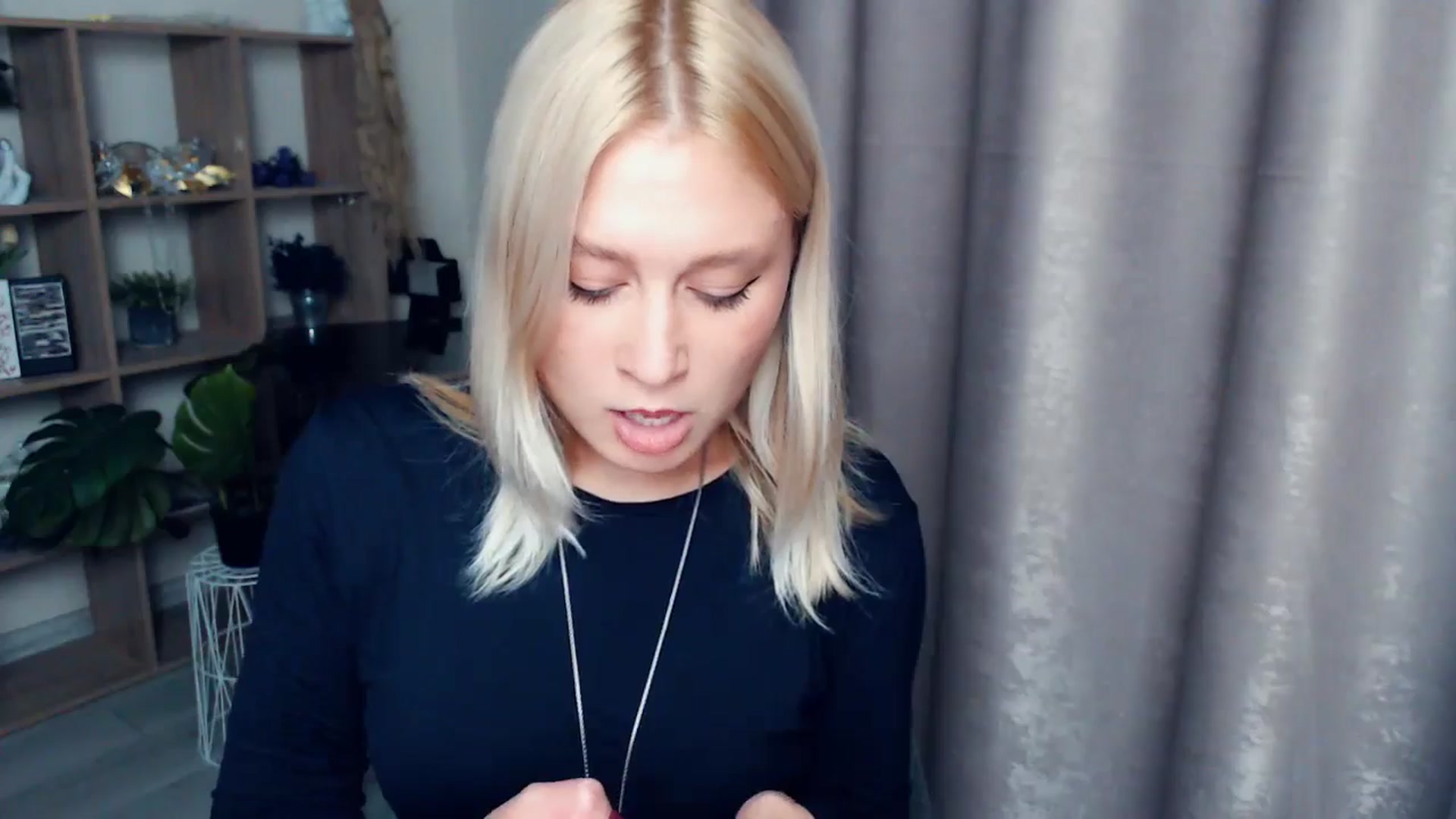 Gallery image thumbnail from Kukla_kolduna's myfreecams stream on, 10/26/2025, 16:36 image 14 of 20