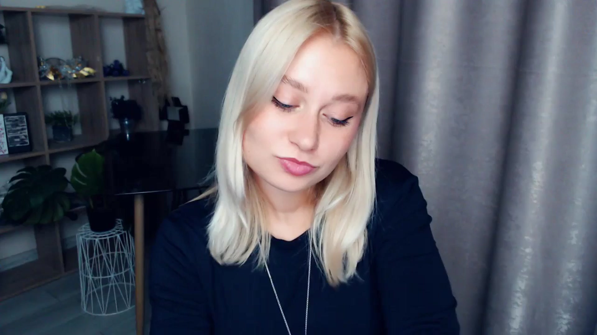 Gallery image thumbnail from Kukla_kolduna's myfreecams stream on, 10/26/2025, 16:36 image 8 of 20
