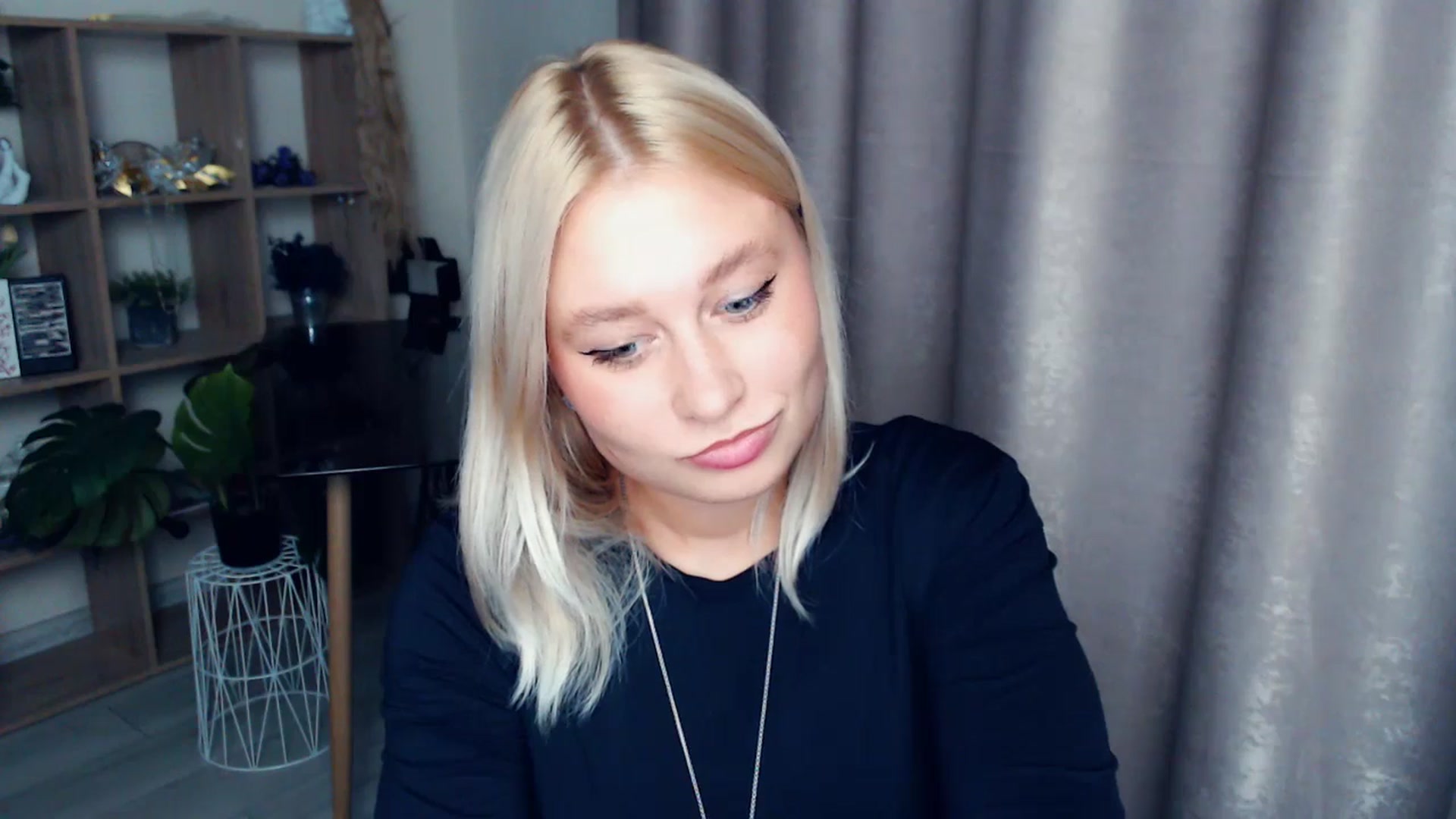 Gallery image thumbnail from Kukla_kolduna's myfreecams stream on, 10/26/2025, 16:36 image 11 of 20