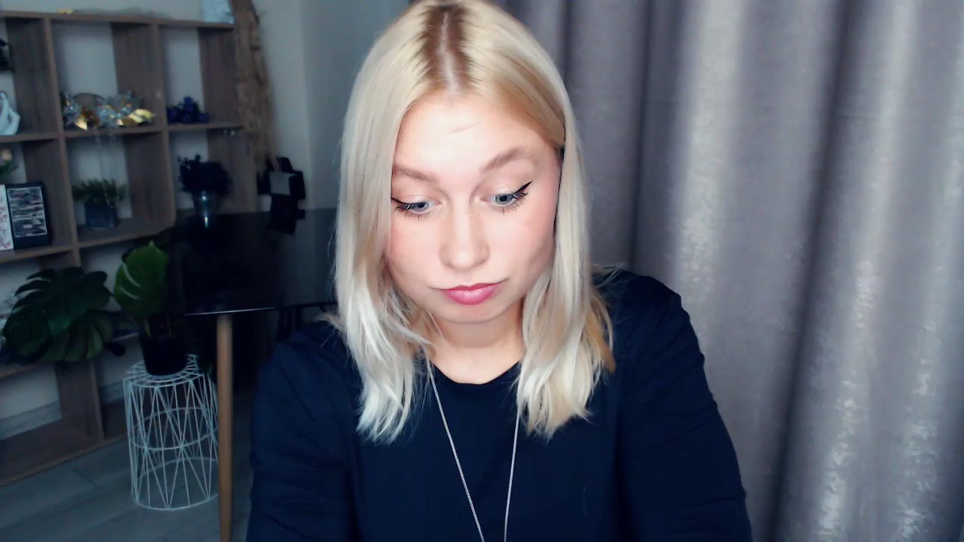 Gallery image thumbnail from Kukla_kolduna's myfreecams stream on, 10/26/2025, 16:36 image 18 of 20