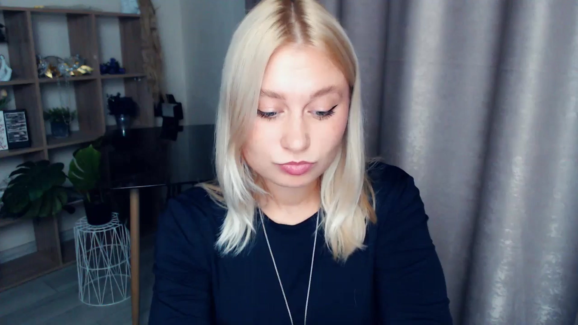 Gallery image thumbnail from Kukla_kolduna's myfreecams stream on, 10/26/2025, 16:36 image 17 of 20