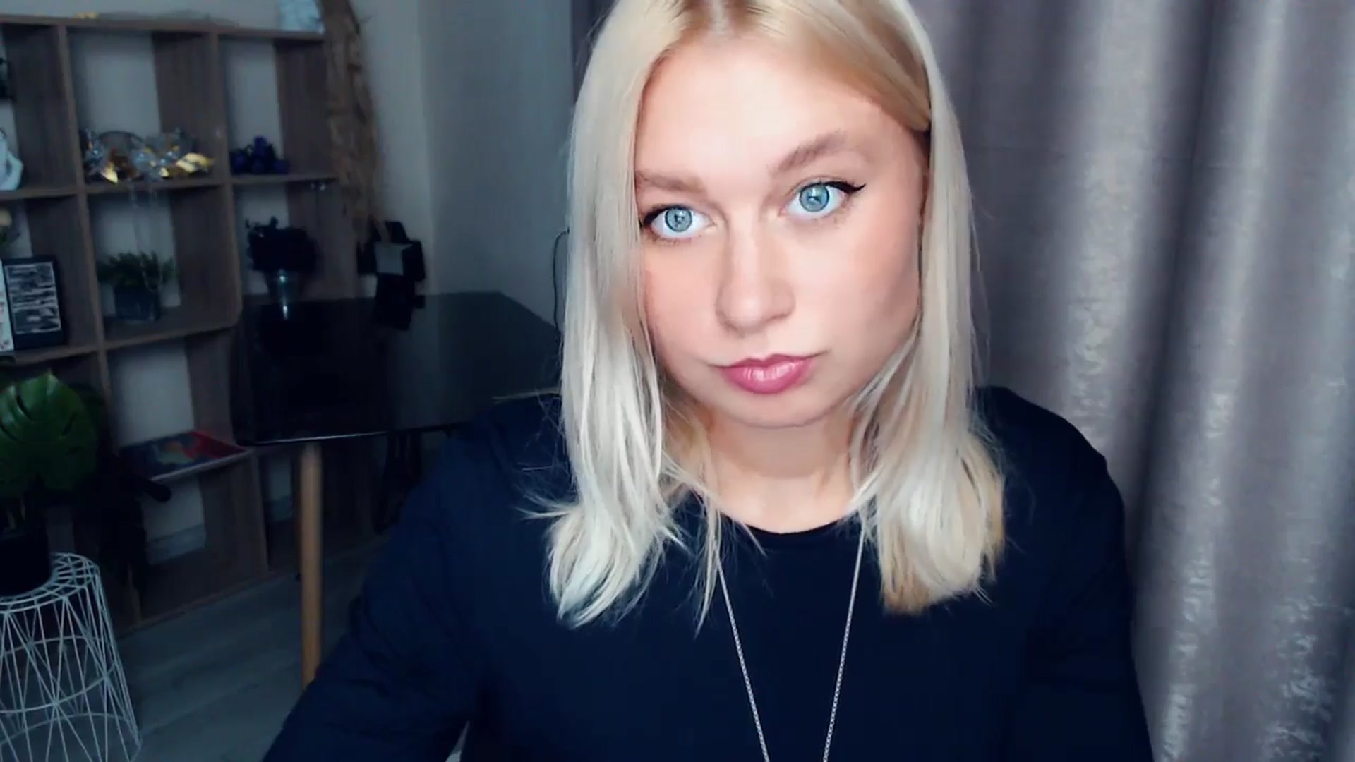 Gallery image thumbnail from Kukla_kolduna's myfreecams stream on, 10/26/2025, 17:27 image 4 of 20