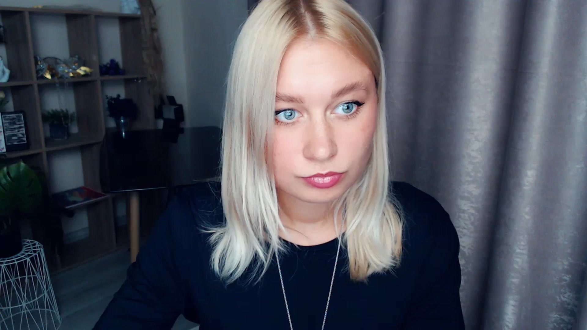 Gallery image thumbnail from Kukla_kolduna's myfreecams stream on, 10/26/2025, 17:27 image 2 of 20