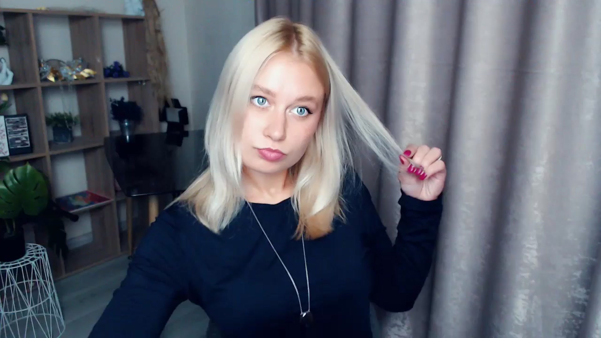 Gallery image thumbnail from Kukla_kolduna's myfreecams stream on, 10/26/2025, 19:23 image 6 of 20