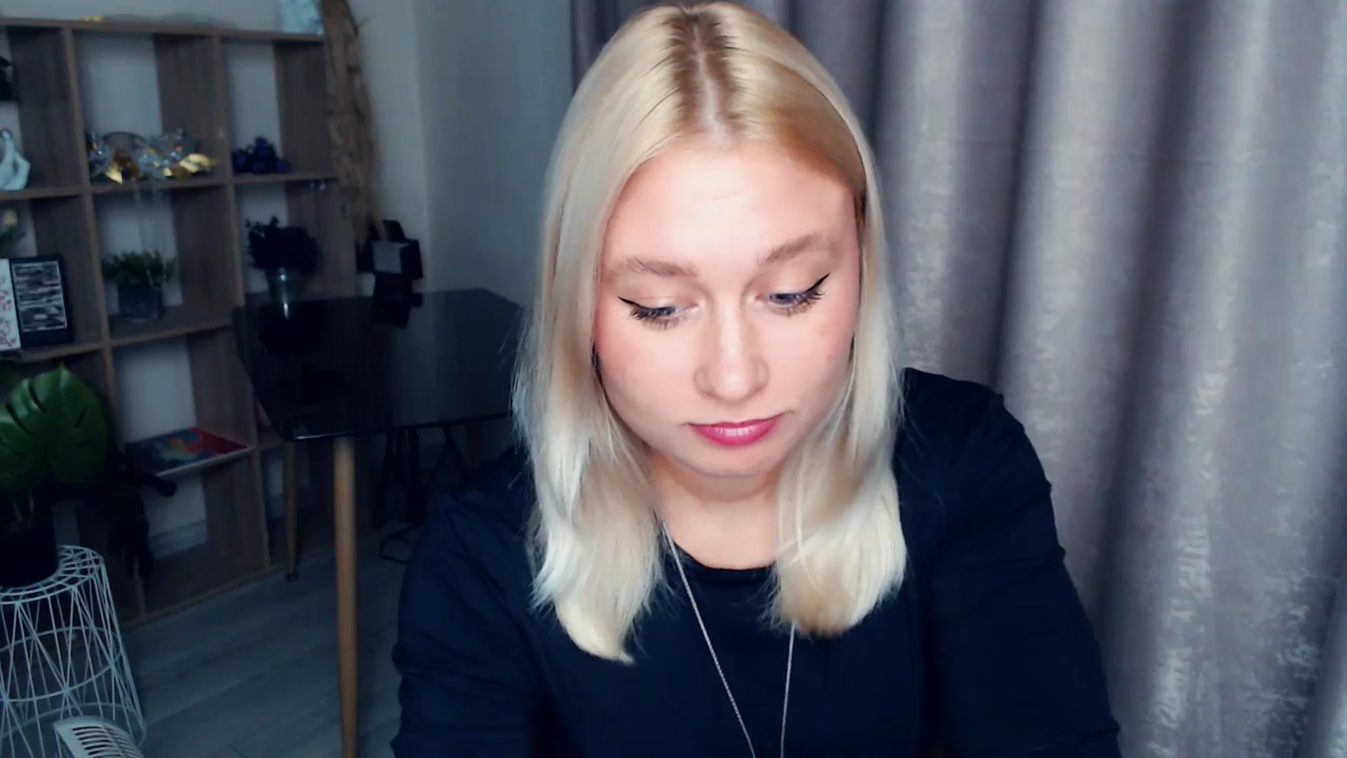 Gallery image thumbnail from Kukla_kolduna's myfreecams stream on, 10/26/2025, 19:23 image 3 of 20