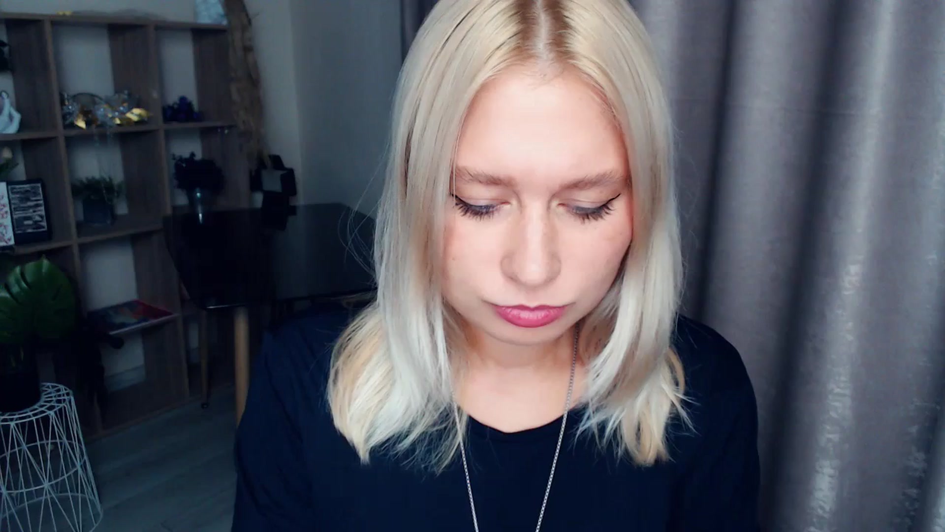 Gallery image thumbnail from Kukla_kolduna's myfreecams stream on, 10/26/2025, 19:23 image 17 of 20