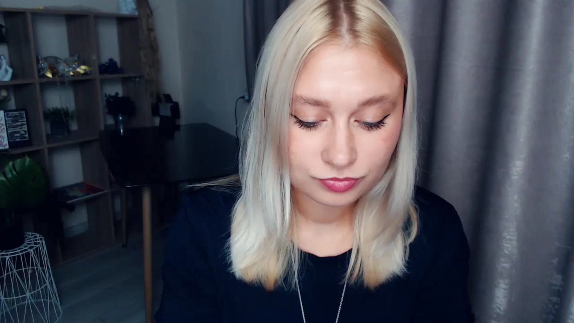 Gallery image thumbnail from Kukla_kolduna's myfreecams stream on, 10/26/2025, 19:23 image 10 of 20