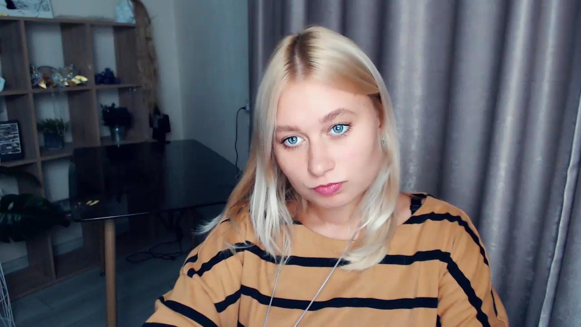Gallery image thumbnail from Kukla_kolduna's myfreecams stream on, 10/29/2025, 19:00 image 5 of 20