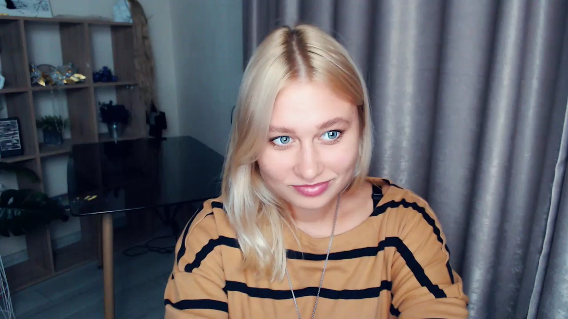 Gallery image thumbnail from Kukla_kolduna's myfreecams stream on, 10/29/2025, 19:00 image 13 of 20