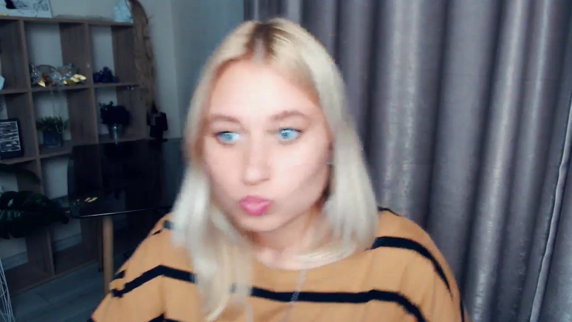 Gallery image thumbnail from Kukla_kolduna's myfreecams stream on, 10/29/2025, 19:00 image 18 of 20