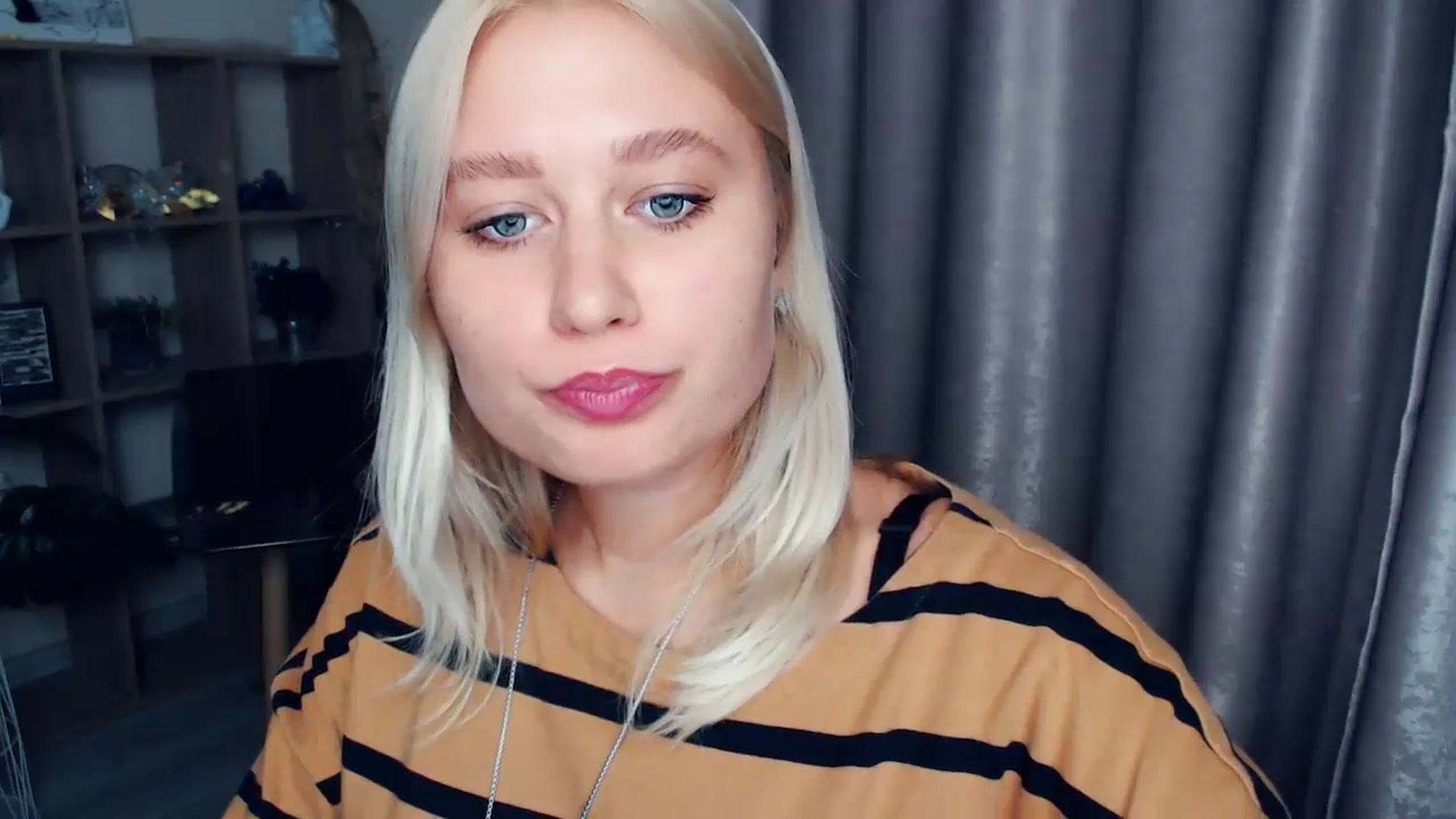 Gallery image thumbnail from Kukla_kolduna's myfreecams stream on, 10/29/2025, 19:00 image 7 of 20