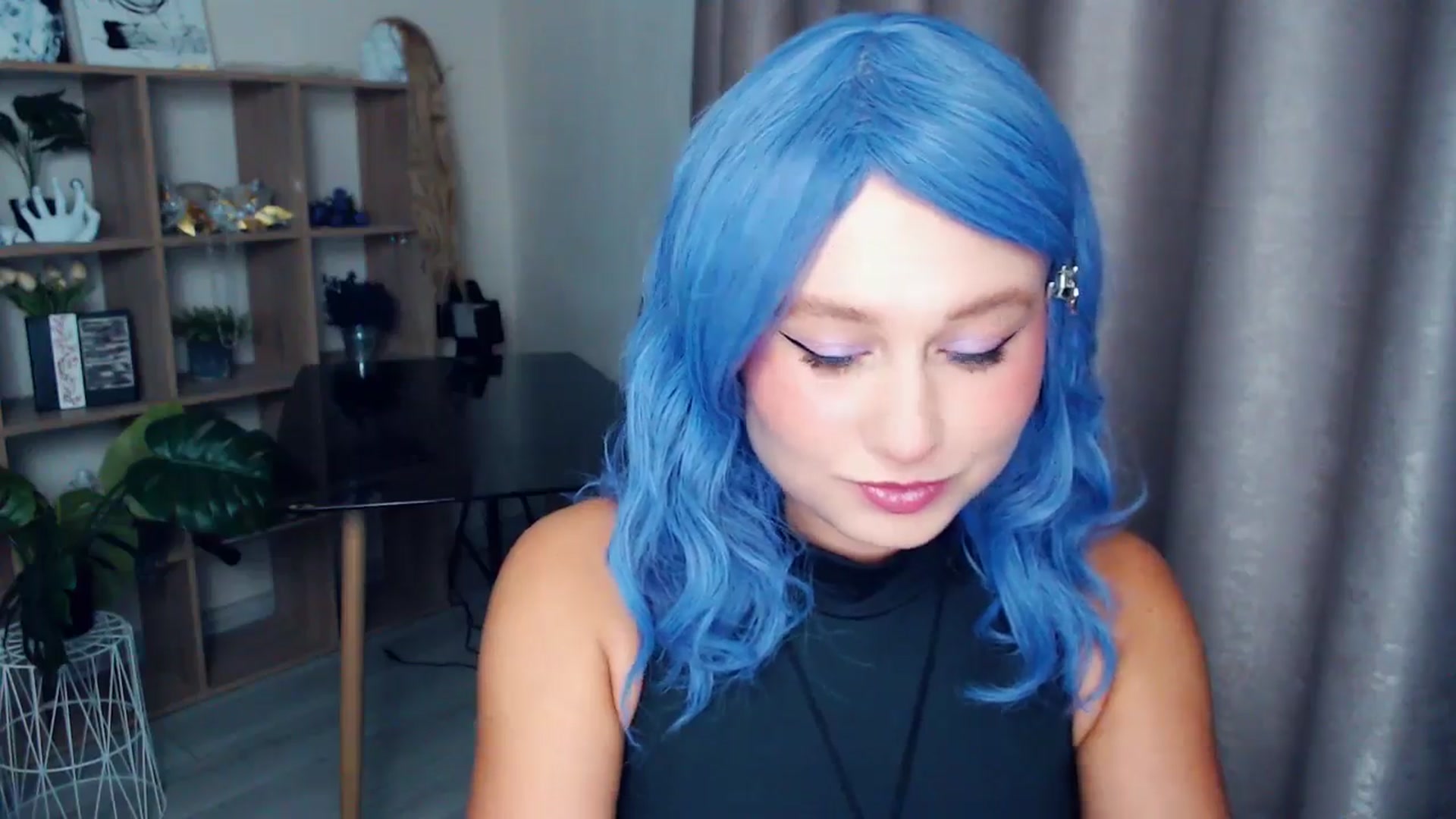 Gallery image thumbnail from Kukla_kolduna's myfreecams stream on, 10/30/2025, 16:12 image 5 of 20