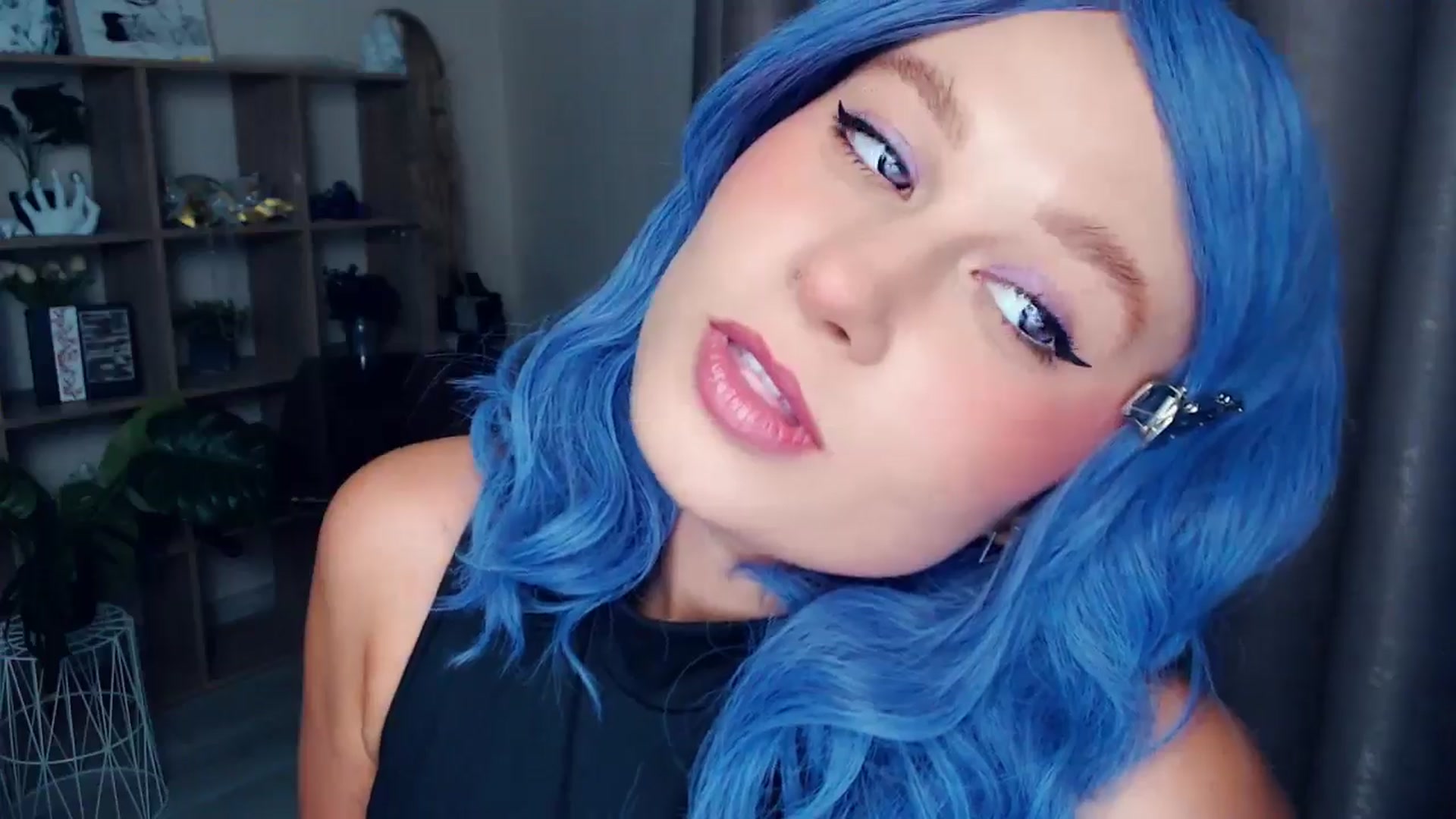Gallery image thumbnail from Kukla_kolduna's myfreecams stream on, 10/30/2025, 16:12 image 8 of 20