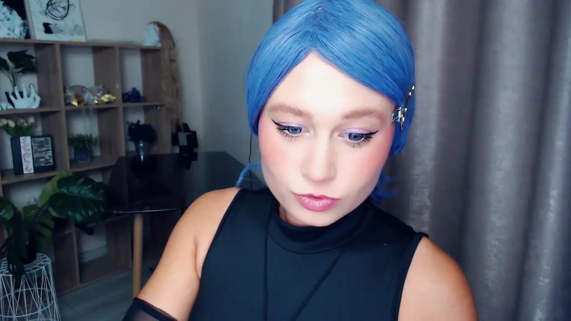 Gallery image thumbnail from Kukla_kolduna's myfreecams stream on, 10/30/2025, 16:12 image 6 of 20