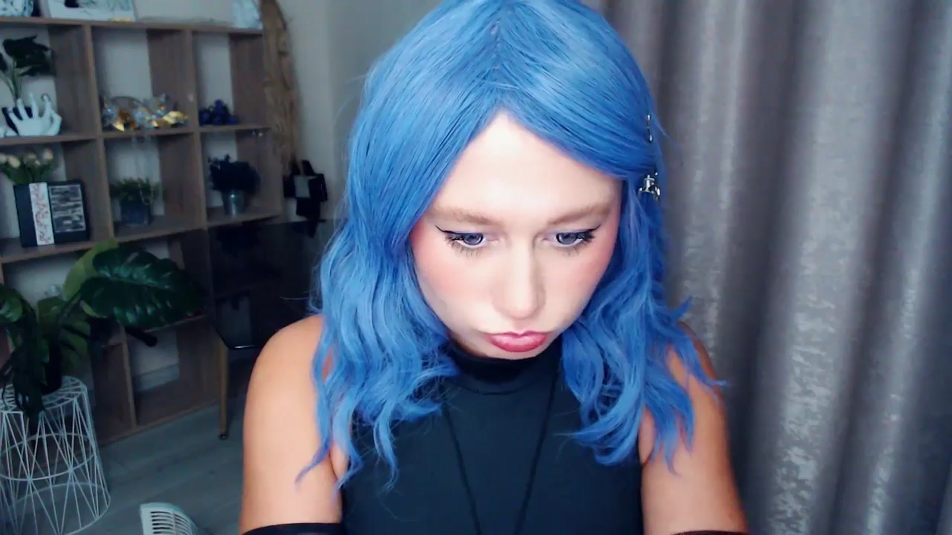 Gallery image thumbnail from Kukla_kolduna's myfreecams stream on, 10/30/2025, 18:39 image 14 of 20