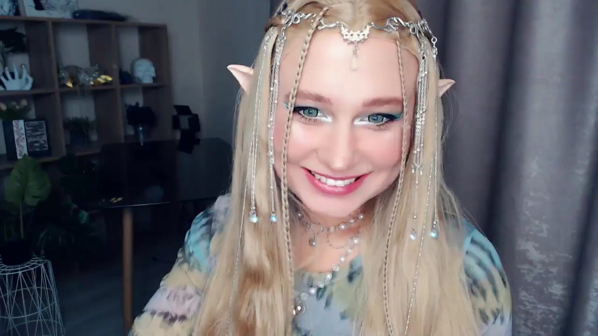 Gallery image thumbnail from Kukla_kolduna's myfreecams stream on, 10/31/2025, 15:37 image 5 of 20