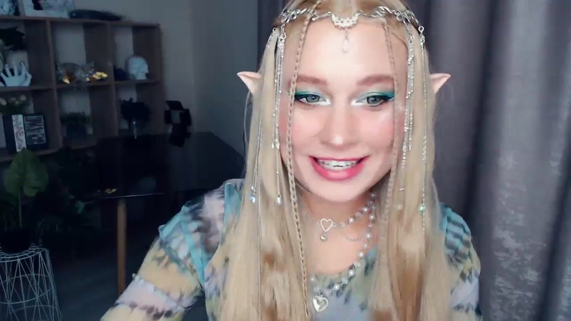 Gallery image thumbnail from Kukla_kolduna's myfreecams stream on, 10/31/2025, 15:37 image 10 of 20