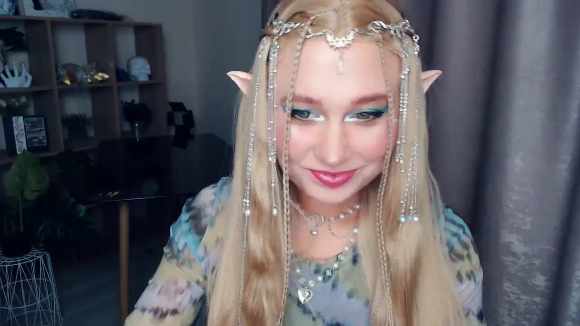 Gallery image thumbnail from Kukla_kolduna's myfreecams stream on, 10/31/2025, 15:37 image 2 of 20