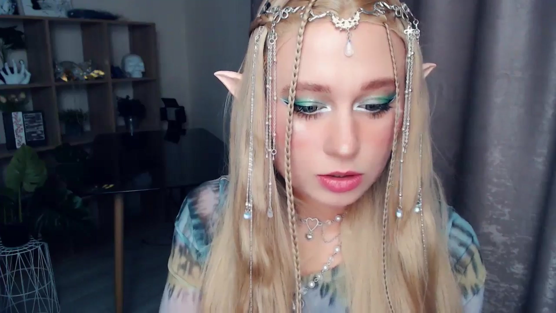 Gallery image thumbnail from Kukla_kolduna's myfreecams stream on, 10/31/2025, 15:37 image 14 of 20