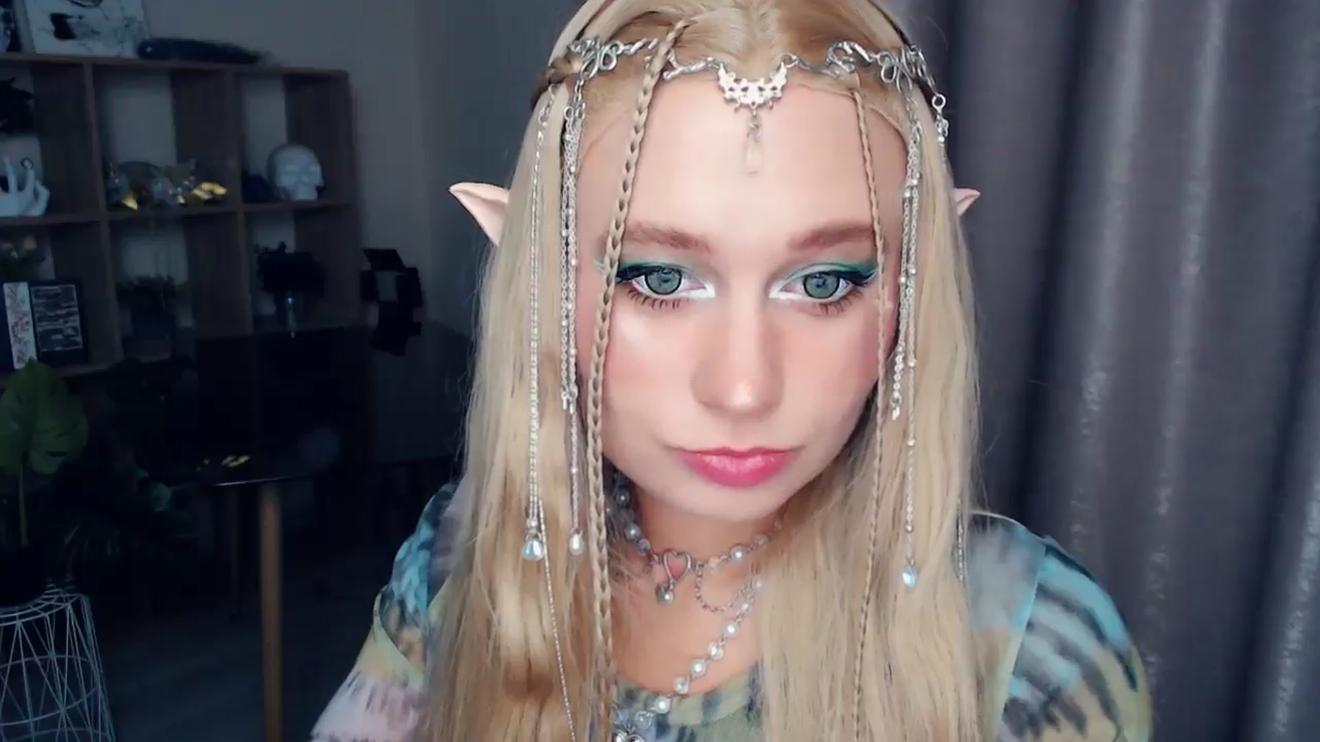 Gallery image thumbnail from Kukla_kolduna's myfreecams stream on, 10/31/2025, 18:15 image 3 of 20