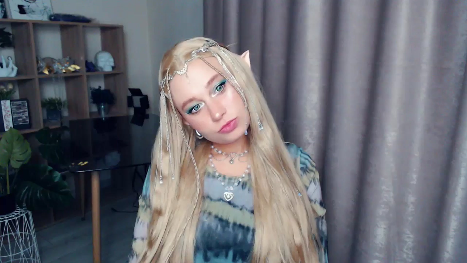 Gallery image thumbnail from Kukla_kolduna's myfreecams stream on, 10/31/2025, 18:15 image 6 of 20