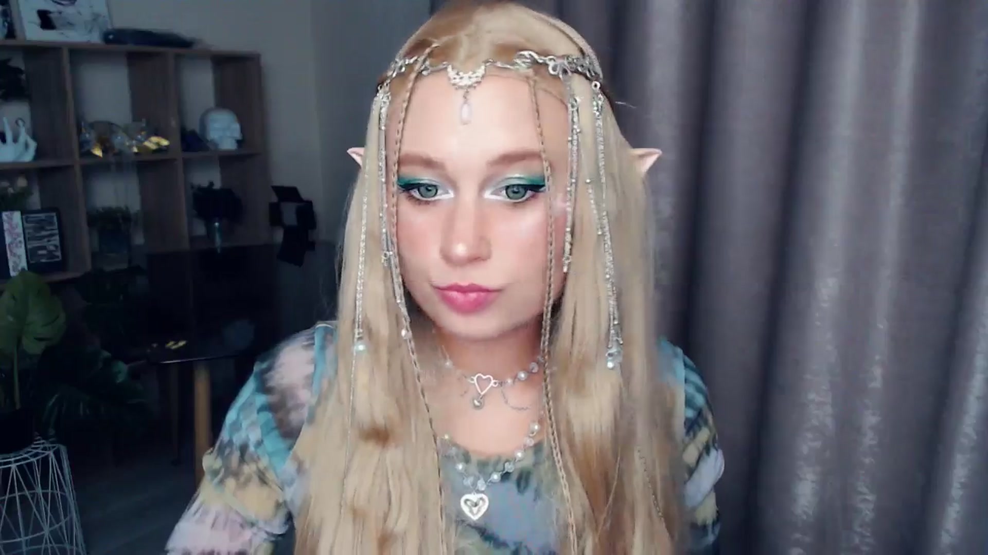 Gallery image thumbnail from Kukla_kolduna's myfreecams stream on, 10/31/2025, 18:15 image 7 of 20