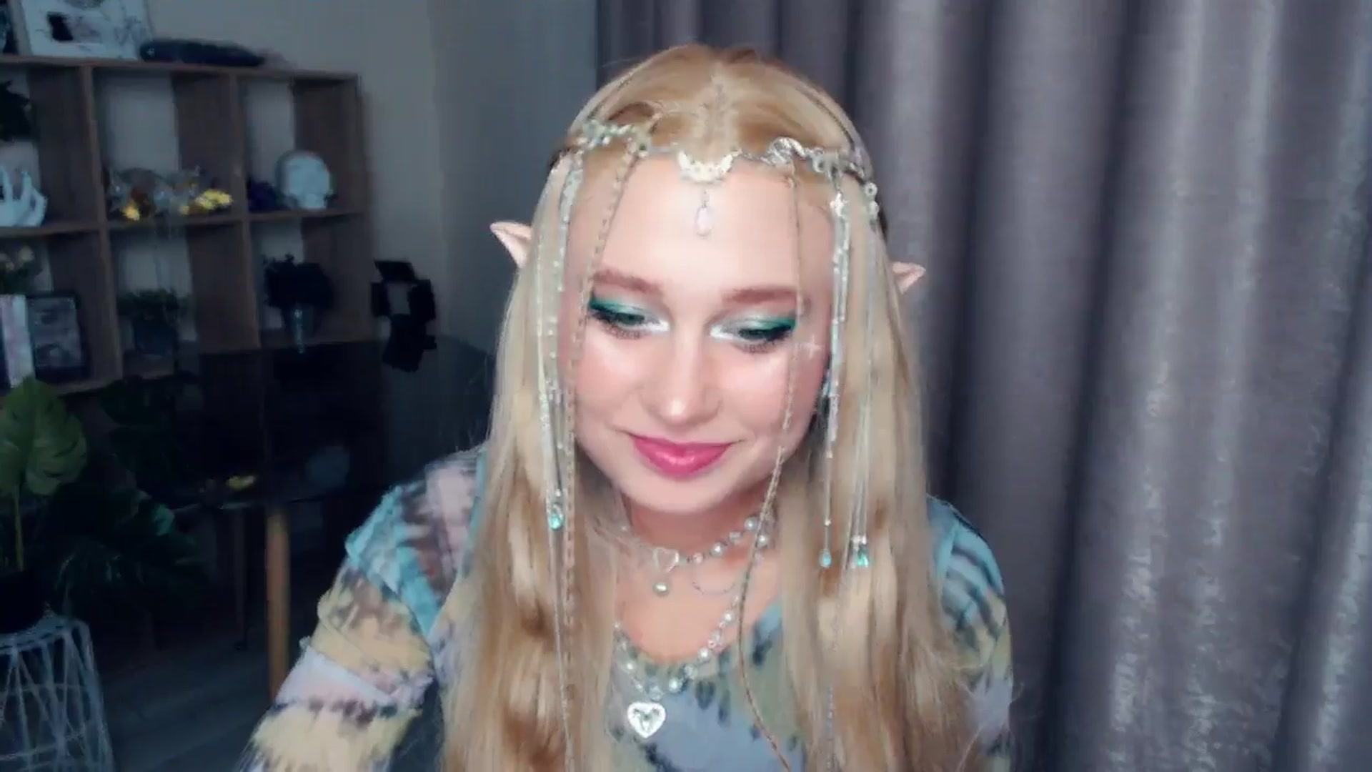 Gallery image thumbnail from Kukla_kolduna's myfreecams stream on, 10/31/2025, 18:15 image 17 of 20