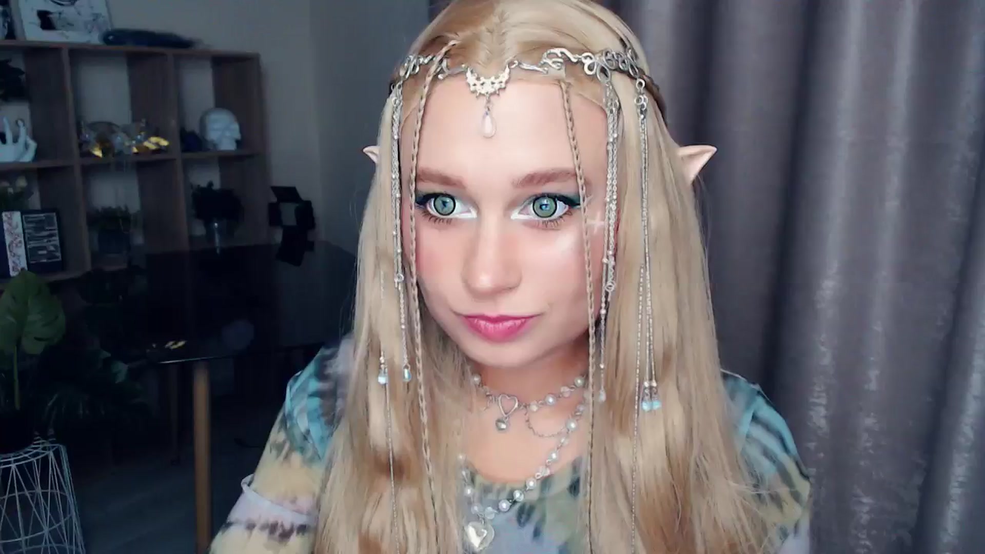 Gallery image thumbnail from Kukla_kolduna's myfreecams stream on, 10/31/2025, 18:15 image 14 of 20