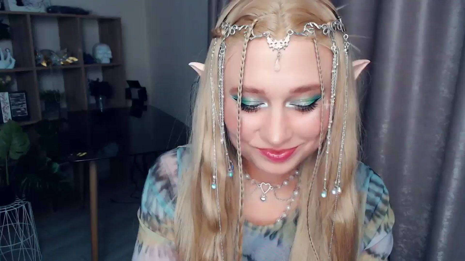 Gallery image thumbnail from Kukla_kolduna's myfreecams stream on, 10/31/2025, 19:40 image 7 of 20