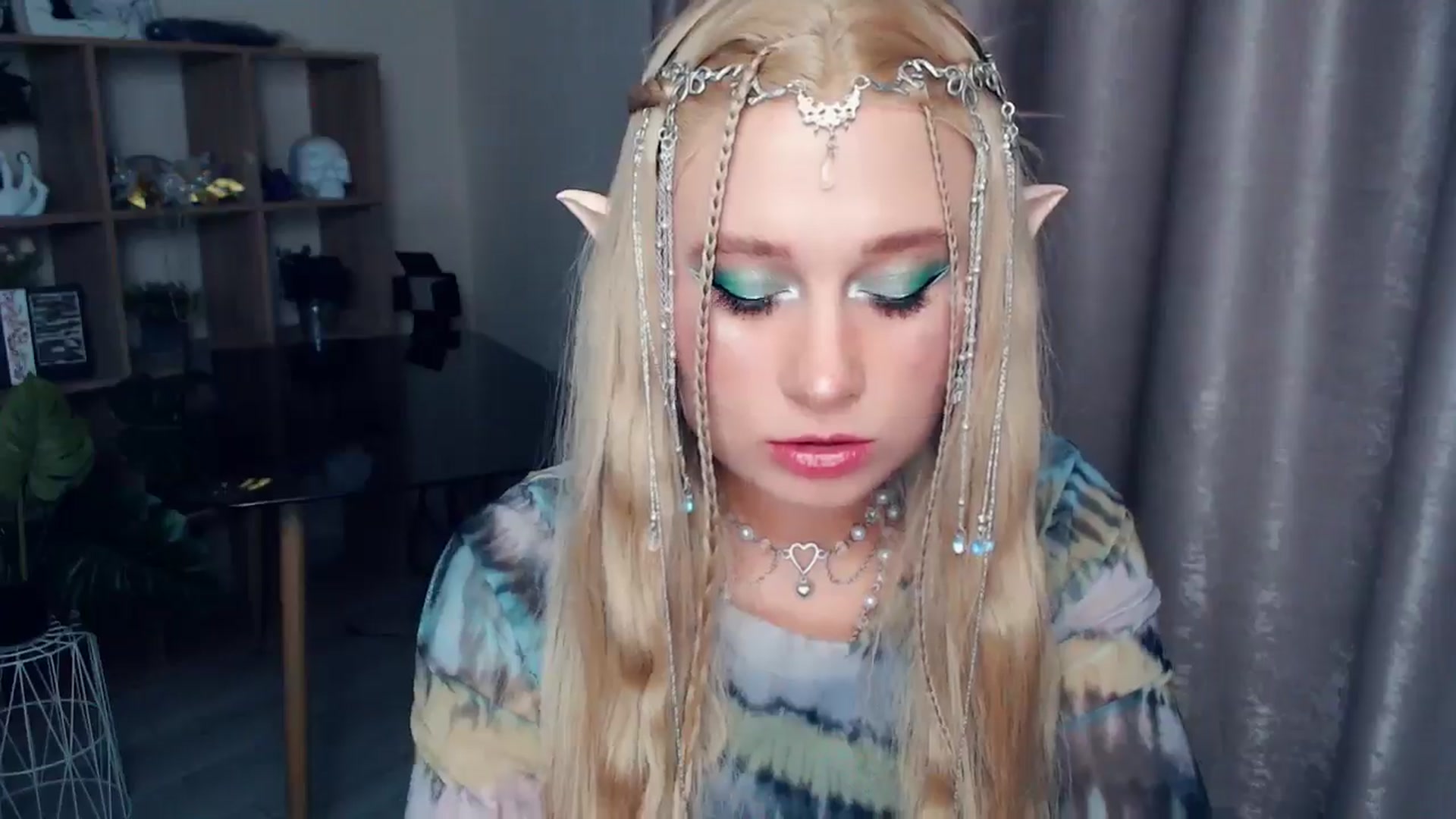 Gallery image thumbnail from Kukla_kolduna's myfreecams stream on, 10/31/2025, 19:40 image 6 of 20