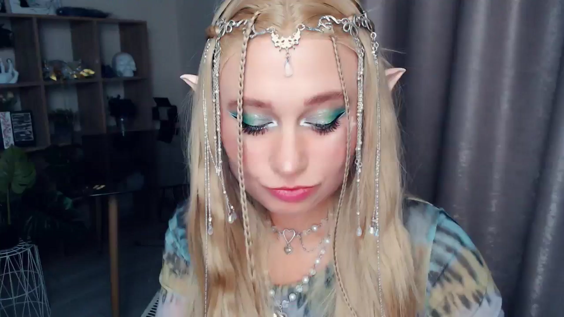Gallery image thumbnail from Kukla_kolduna's myfreecams stream on, 10/31/2025, 19:40 image 16 of 20