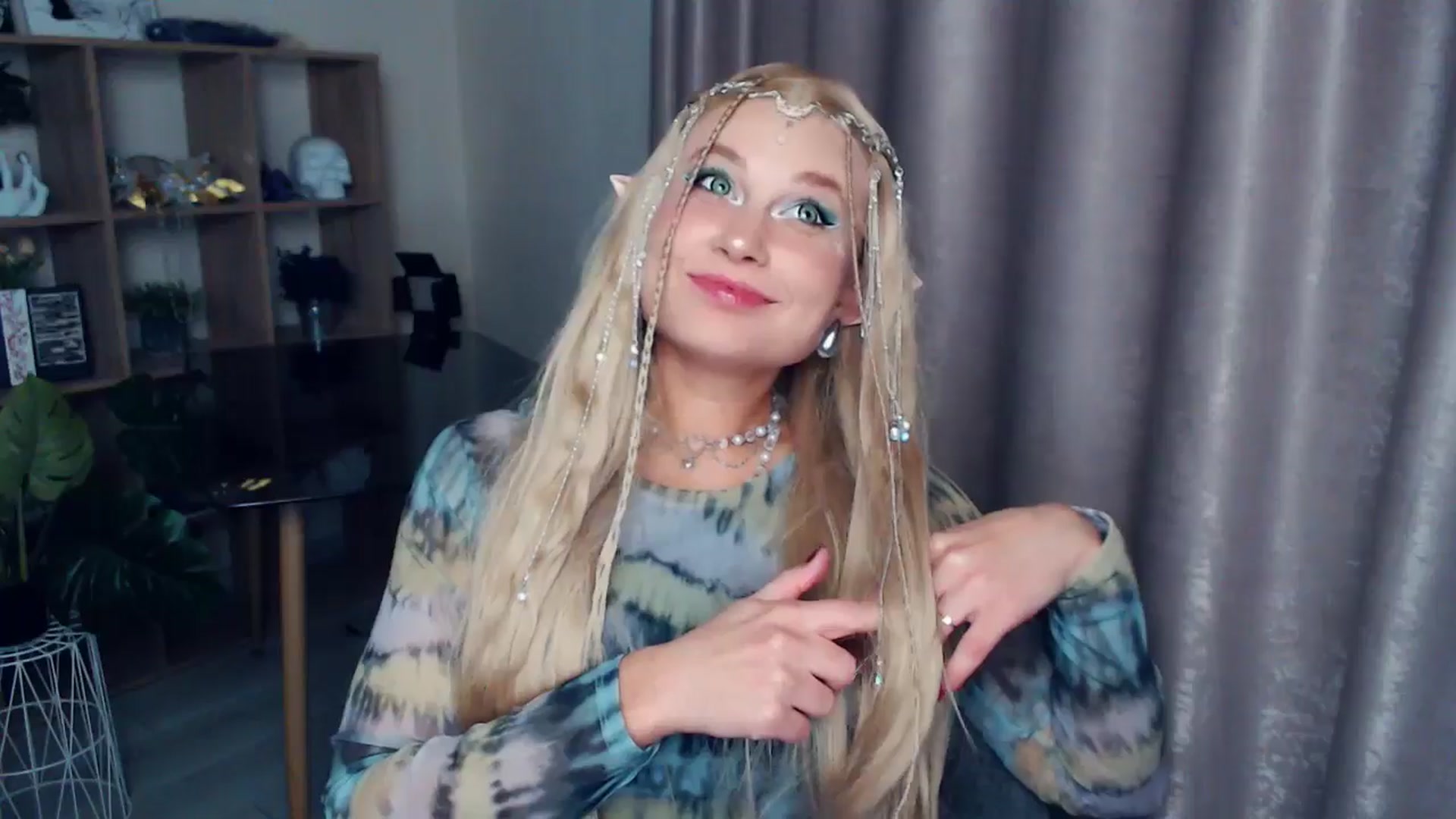 Gallery image thumbnail from Kukla_kolduna's myfreecams stream on, 10/31/2025, 19:40 image 4 of 20
