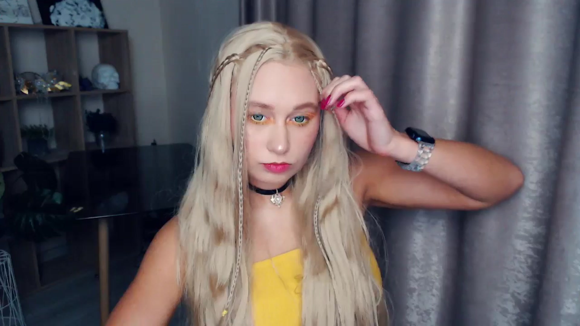 Gallery image thumbnail from Kukla_kolduna's myfreecams stream on, 11/01/2025, 16:36 image 17 of 20