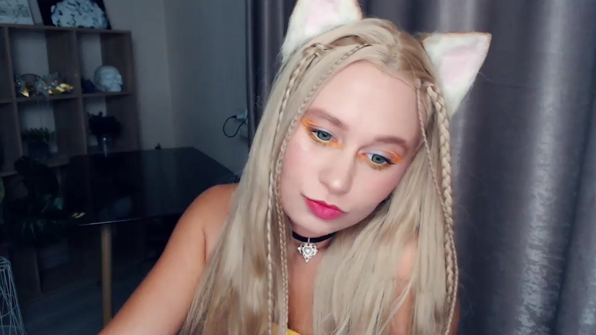 Gallery image thumbnail from Kukla_kolduna's myfreecams stream on, 11/01/2025, 16:36 image 20 of 20