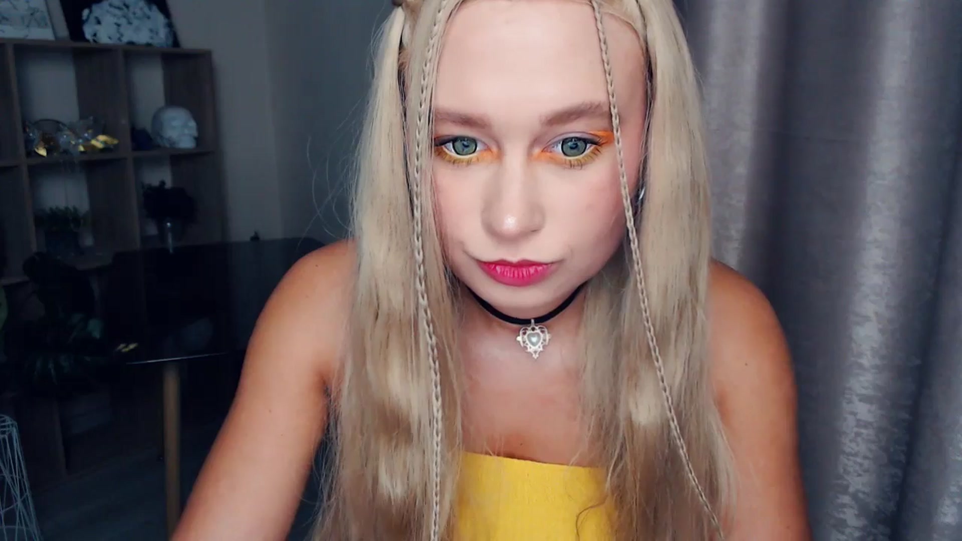 Gallery image thumbnail from Kukla_kolduna's myfreecams stream on, 11/01/2025, 16:36 image 19 of 20
