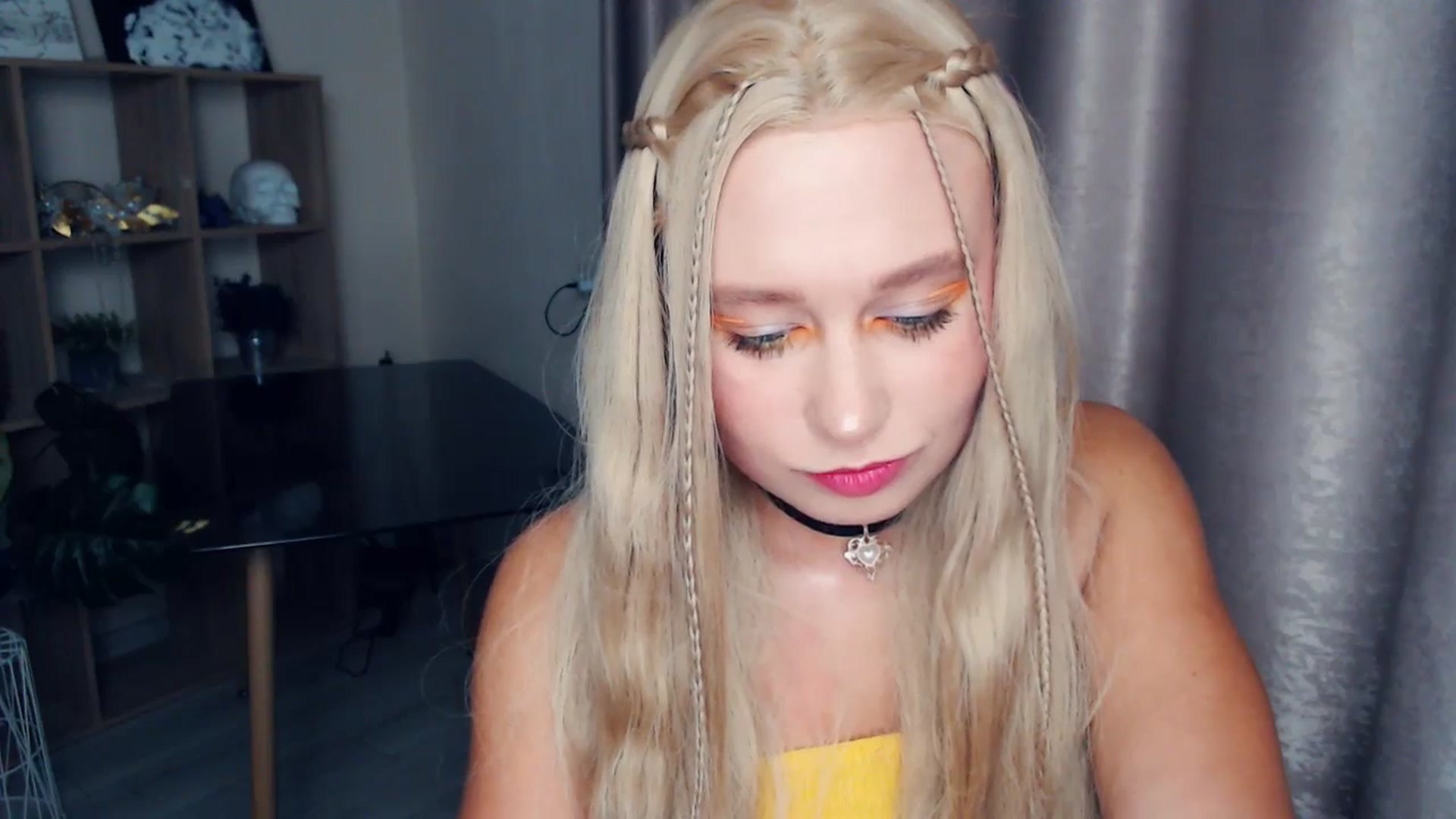 Gallery image thumbnail from Kukla_kolduna's myfreecams stream on, 11/01/2025, 16:36 image 10 of 20