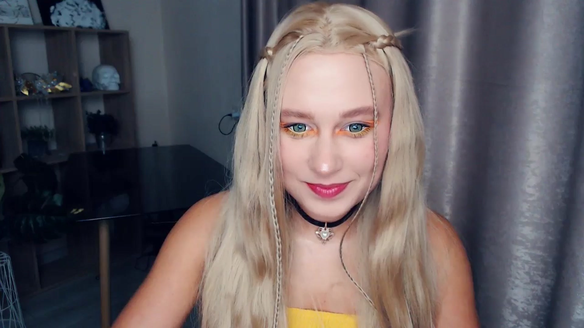 Gallery image thumbnail from Kukla_kolduna's myfreecams stream on, 11/01/2025, 16:36 image 5 of 20