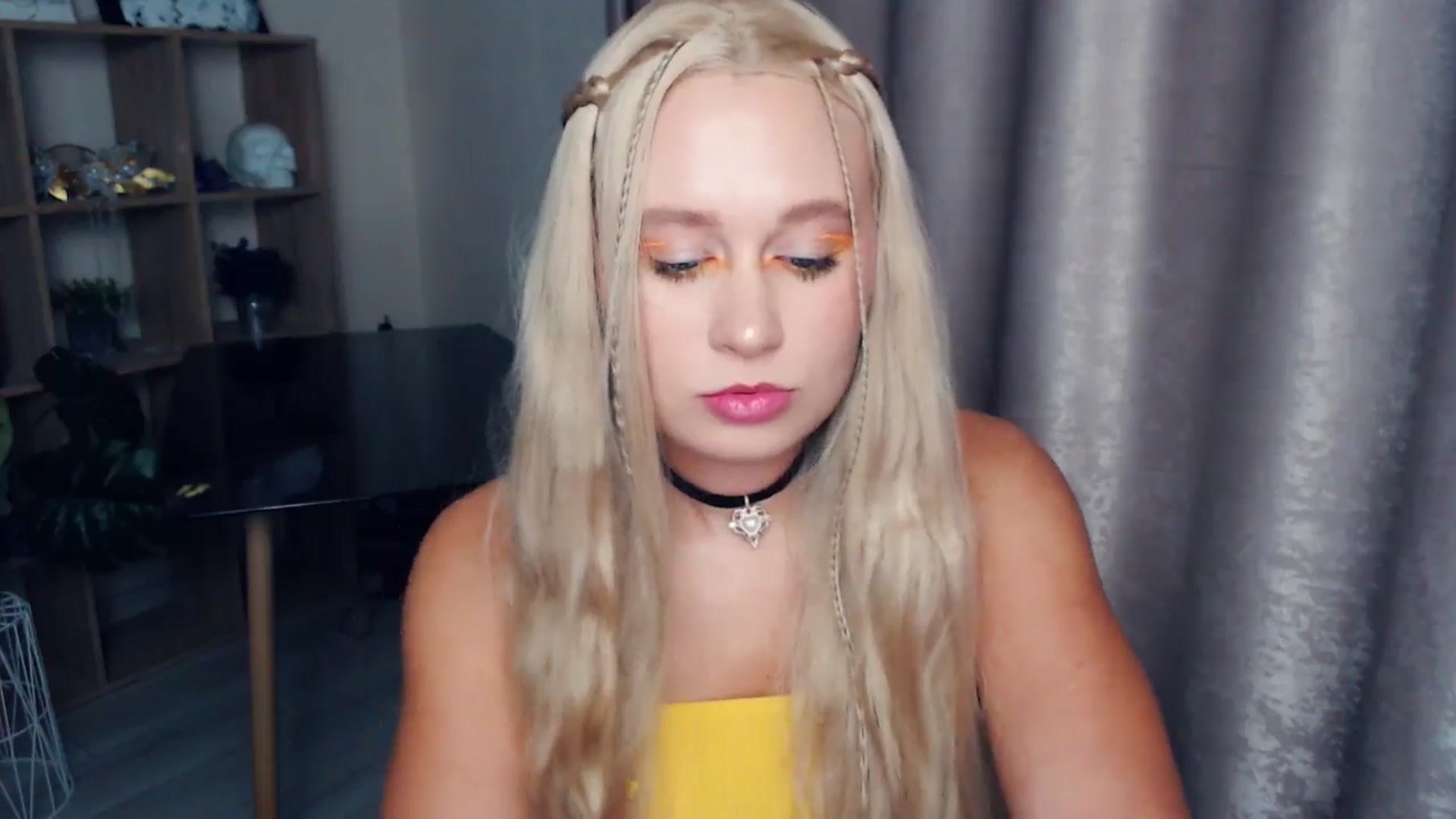 Gallery image thumbnail from Kukla_kolduna's myfreecams stream on, 11/01/2025, 18:58 image 16 of 20